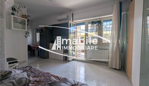 Ostia Ponente, Via delle Azzorre, Attico Monolocale Ristrutturato con Terrazzo Abitabile di 20mq